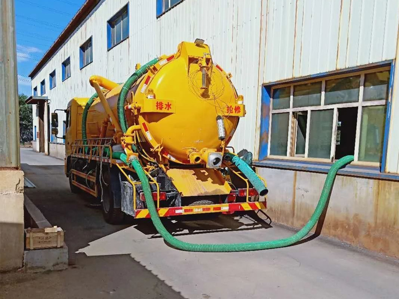 湖南路厂区化粪池清理