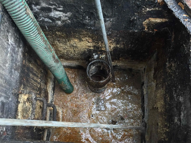 湖南路隔油池清理